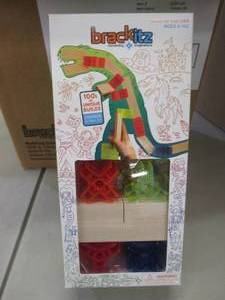 lot 128 image: 4- Brackitz Creator Building Sets 2...