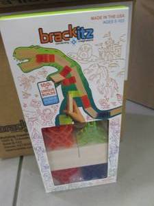 lot 131 image: 4- Brackitz Creator Building Sets 2...