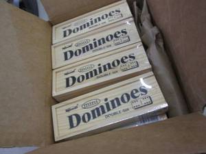 lot 190 image: Box of 12 Mini Dominoes Double Sixe...