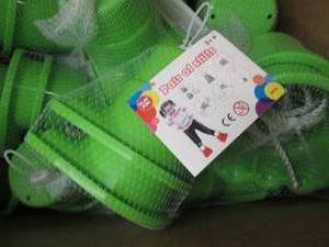 lot 194 image: Large Box of Monkey Walking Feet St...