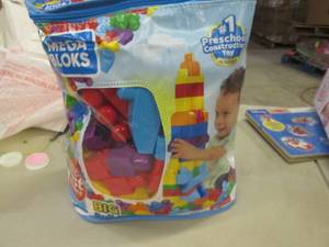 lot 222 image: Mega Bloks ...