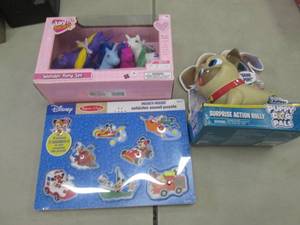 lot 224 image: 3 Assorted Toys...