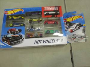 lot 234 image: 10 Hot Wheels...