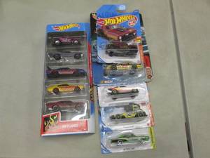 lot 253 image: 10 Hot Wheels...