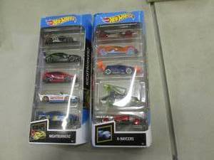 lot 257 image: 10 Hot Wheels...