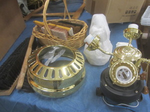 lot 90 image: Broom Heads, Wire Grids