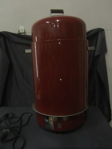 lot 9 image: Brinkman Smoker