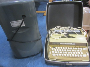 lot 19 image: Typewriter, Shredder