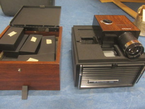 lot 20 image: B&H Slide Projector