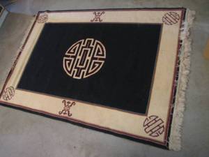 (F-1) Area Rug 47 x 68...