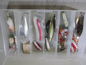 (BS) Cabelas Organizer Full of Ass...