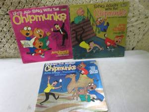 (EC1) 3 Vintage Chipmunks Records...