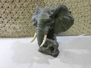 (FS) Elephant Figure 10 High...