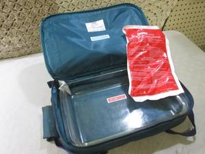 (EW5) Pyrex Bake Dish with Hot Pack...