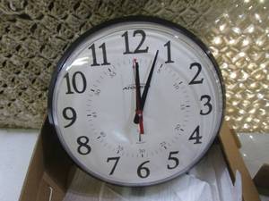 (A-1) 12 Atomix Atomic Clock New...
