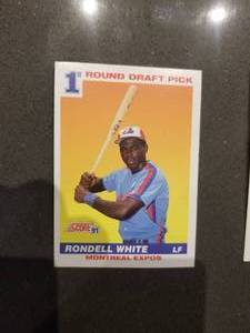 lot 6 image: CHIPPER JONES RONDELL WHITE ROOKIE Score 91 Baseball Cards