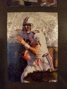 lot 80 image: Fleer Metal 1995 Football Card Collection- 215g