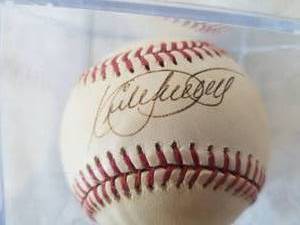 lot 4 image: KIRBY PUCKETT Signed Baseball