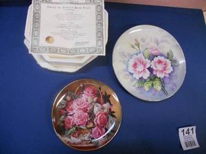 lot 141 image: Beautiful Grace De Monaco Rose Plate by Katharine Austein and a Handpainted Rose Plate unmarked - Both Beautiful Collector Plates