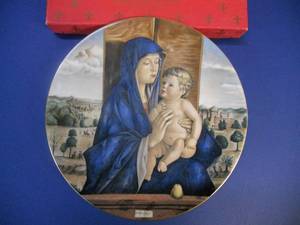 lot 142 image: Madonna and Child by Bellini Limoges France Collector Plate