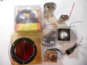 lot 102 image: Automotive Items, Blinker Lights, gauges, trailer acessories, etc