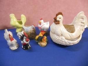 lot 149 image: 7 Chickens - Collection includes planters and one double chicken