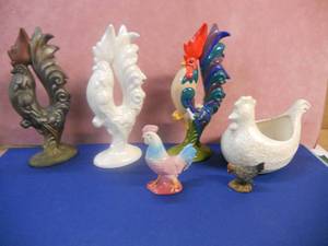 lot 151 image: 3 Tall Chickens Plus 3 more Chickens