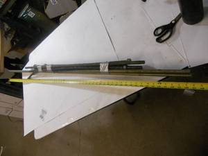 lot 107 image: 58 Threaded rod - Various lengths approx 5