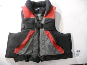 lot 35 image: Adult XL Life Vest