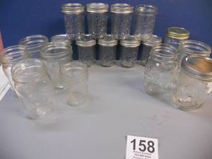 lot 158 image: Canning Jars - Jelly jar size with lids