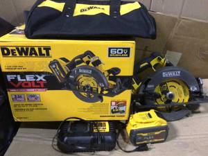 FLEXVOLT 60-Volt MAX Brushless 7-14 in. Cordless Circular Saw with Brake Kit by DEWALT in good&nbsp condition