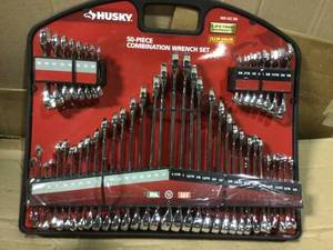 SAEmm Combination Wrench Set (50-Piece) in good&nbsp condition