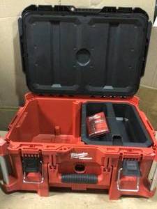 Milwaukee PACKOUT Tool box see pictures