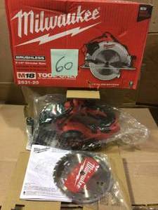 M18 18-Volt Lithium-Ion Brushless Cordless 7-14 in. Circular Saw (Tool-Only) by Milwaukee in good&nbsp condition