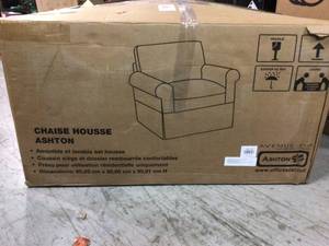 Ashton Chair with Ivory Slip Cover by OSP Home Furnishings in good conditions
