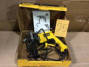 lot 25 image: 7.8 Amp Corded 12 in. Variable Speed Reversible Hammer Drill by DEWALT  USED