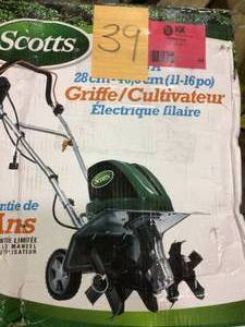 lot 39 image: 16 in. 13.5 Amp Corded Electric TillerCultivator by Scotts in good condition