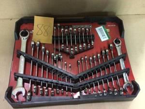 lot 88 image: SAEMM Ratcheting Wrench Set with Stubby (30-Piece) by Husky in good  condition