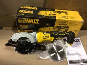 ATOMIC 20-Volt MAX Cordless Brushless 4-12 in. Circular Saw (Tool-Only) by DEWALT open box customer return in good condition see pictures