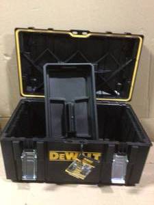 TOUGHSYSTEM 22 in. Medium Tool Box by DEWALT open box customer return in good condition see pictures