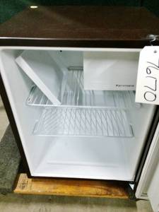 lot 33 image: Kenmore Wood Grain Mini Bar Fridge - Great Clean Working Condition