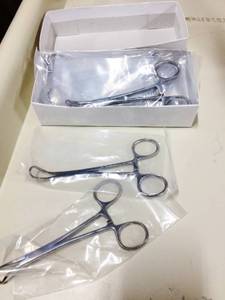 lot 61 image: MSRP $160 1 Box (12ct) NEW Surgical Towel Sponges Tissue Clamps Forceps 