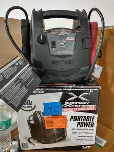 lot 36 image: SCHUMACHER Battery Extender 12-Volt, 750 Amp Battery Jump Starter
