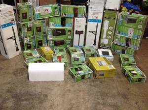 Pallet with assorted Mailboxes nd posts various models and conditions open box see pictures