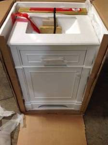 Melpark 24 in. W x 20 in. D Bath Vanity in White with Cultured Marble Vanity Top in White with White Sink by Home Decorators Collection ORIGINAL CUSTOMER RETURNS SEE PICS