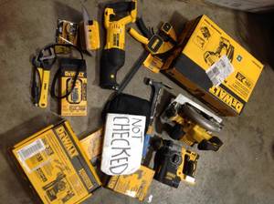 Lot with assorted Dewalt Tools various types and conditions see pictures