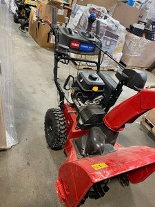 Toro 26 (66 cm) Power Max 826 OHAE 252cc Two-Stage Electric Start Gas Snow Blower (37802) in working condition