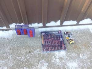 New screw driver set & ball ratchet screw driver. As shown.