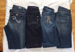 4 pair sz 6 Rock & Republic Jeans. (1 boot cut & 3 skinny)