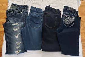 4 pair sz 9 skinny jeans (including 1 new with tags)